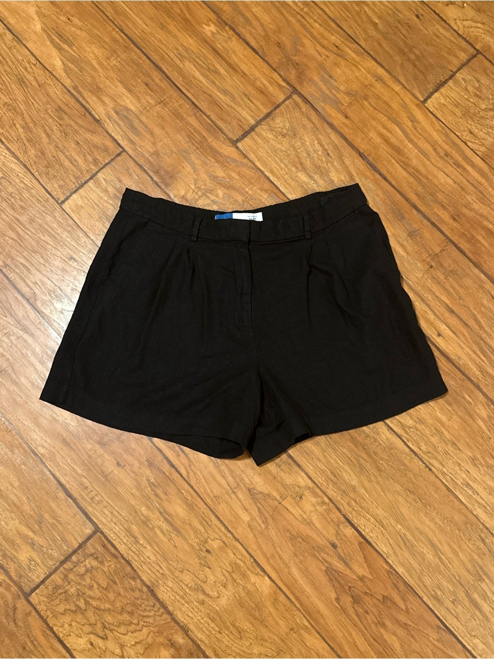 Old Navy linen extra high-rise Taylor shorts